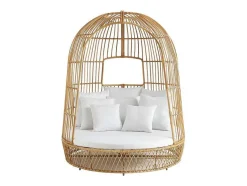 Cama De Jardim Com Dossel Em Resina Entrancada Natural Clara Com Almofada Branca - Cervaro De Mylia