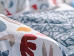 Jogo De Cama Reversivel Algodao De 57 Fios/Cm , Capa De Edredão 240X260 Cm + 2 Fronhas 63X63 Cm Multicolor - Sonira