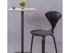 Mesa Alta Para Bar Estilo Industrial, 106Cm De Altura E 60X60Cm - Pub - Carvalho