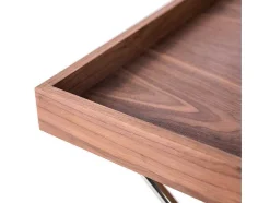 Mesa De Canto Com Tabuleiro De Madeira Folheada A Nogueira Sobre Estrutura De Suporte 2034