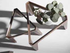 Mesa De Canto Triangular Em Vidro E Madeira De Nogueira 2107