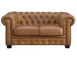 Sofá Chesterfield 2 Lugares Brenton 100% Pele De Bufalo Superior Cor Caramelo Vintage